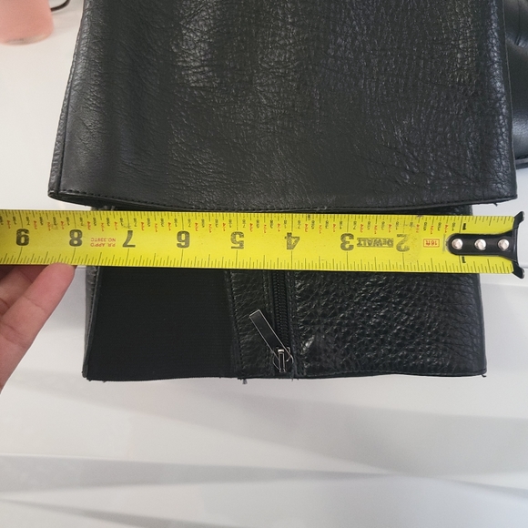 Made in Italy. Leather boots, size 41, wide leg 17 inch. Made in Italy. - Picture 10 of 10